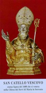 San Catello Vescovo: statua lignea del 1600 che si venera nella chiesa dei Servi di Maria in Sorrento.