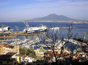 Veduta sul porto da salita Visanola (foto Maurizio Cuomo)