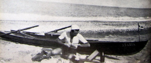 Il capitano Vincenzo Sorrentino e la sua imbarcazione "Lo Stabia" nella traversata Roma-Tripoli in canoa