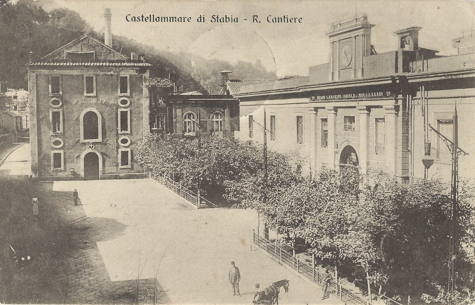 Fig. 7 Il Regio Cantiere con a sinistra l’edificio adibito a carcere militare